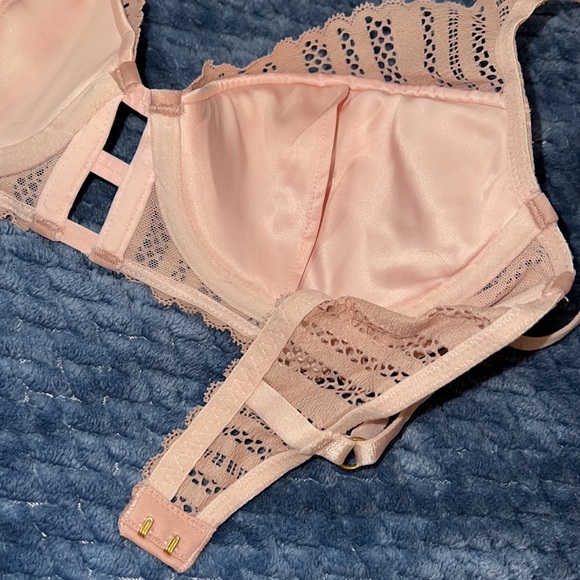 Victoria’s Secret bras 34B black rose gold pink removable pads - Picture 10 of 10
